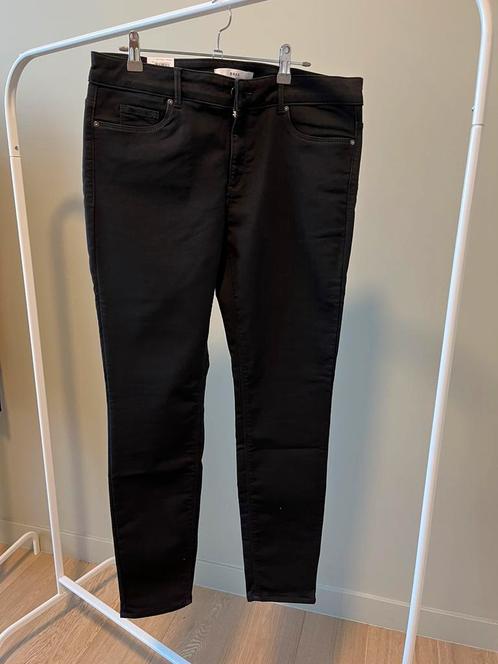 Damesbroek - jeansbroek Brax (nieuw) mt 44, Kleding | Dames, Spijkerbroeken en Jeans, Zo goed als nieuw, Ophalen