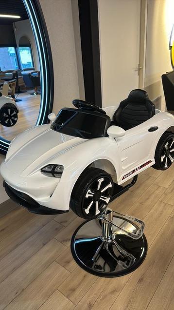 Knipauto porsche kinder knipstoel zwart wit elektrisch beschikbaar voor biedingen