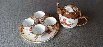 Chinees theeceremonie servies beschikbaar voor biedingen