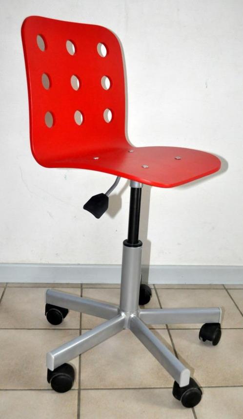 Chaise pivotante pour enfant JULES (IKEA) - Rouge, Kinderen en Baby's, Kinderkamer | Tafels en Stoelen, Gebruikt, Stoel(en), Ophalen