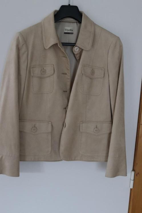 Suède zomervestje, Kleding | Dames, Jasjes, Kostuums en Pakken, Nieuw, Jasje, Maat 38/40 (M), Beige, Ophalen of Verzenden
