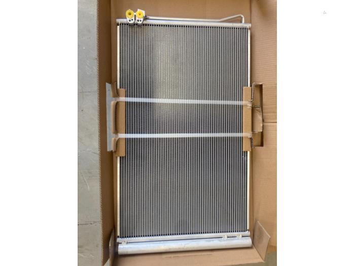 Airco Condensor van een Mercedes Vito, Auto-onderdelen, Overige Auto-onderdelen, Mercedes-Benz, Nieuw, 3 maanden garantie, Ophalen of Verzenden