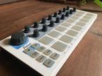 Arturia Beatstep + midi kabel, Muziek en Instrumenten, Midi-apparatuur, Ophalen, Gebruikt