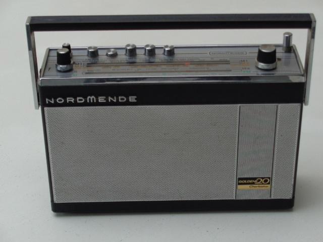 Radio ancienne NORDMENDE GOLDENE 20 - CHARLESTON 49M de 1967, TV, Hi-fi & Vidéo, Radios, Comme neuf, Radio, Enlèvement ou Envoi