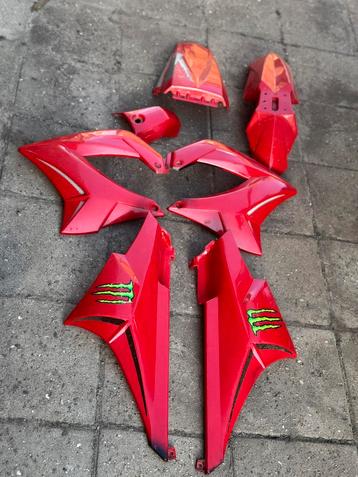Kappenset derbi senda xtreme / derbi senda xrace rood, Fietsen en Brommers, Brommeronderdelen | Algemeen, Ophalen of Verzenden