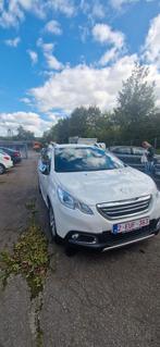 PEUGEOT 2008 ESSENCE AUTOMATIQUE 85000 KM, Automaat, 1199 cc, Bedrijf, 5 zetels