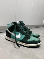 Nike SB Dunk High Green Suede - maat 42,5, Autres couleurs, Nike, Chaussures à lacets, Comme neuf