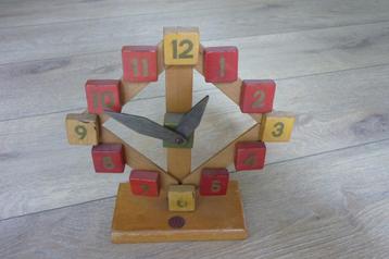 Vintage houten oefenklok Sio beschikbaar voor biedingen