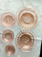 Art Deco VSL LUXVAL nestschalen Roze persglas., Antiek en Kunst, Antiek | Schalen, Ophalen of Verzenden