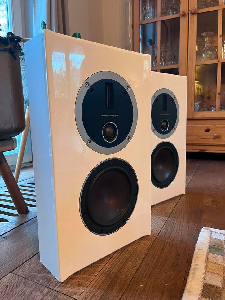 Dali Opticon On Wall / LCR MK1 wit, Audio, Tv en Foto, Luidsprekerboxen, Zo goed als nieuw, Front, Rear of Stereo speakers, 60 tot 120 watt