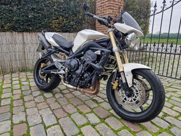 Triumph Street triple 675 met zalige sound beschikbaar voor biedingen