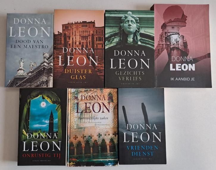 Thrillers & Detective & Oorlog (21), Boeken, Thrillers, Gelezen, Ophalen of Verzenden