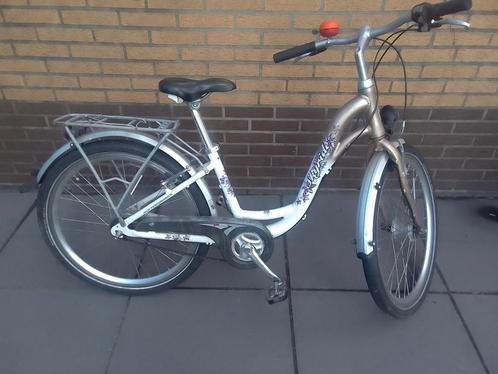 Puky Skyride meisjesfiets 24inch 3 versnellingen naafdynamo, Fietsen en Brommers, Fietsen | Dames | Damesfietsen, Gebruikt, Versnellingen