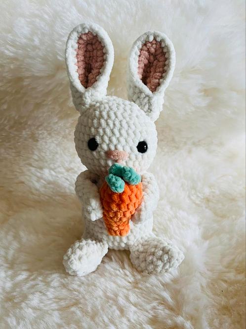 Groot konijn met wortel, Kinderen en Baby's, Speelgoed | Knuffels en Pluche, Nieuw, Konijn, Ophalen of Verzenden