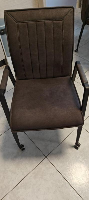 set van 4 keukenstoelen op wieltjes