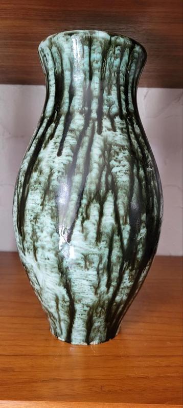Vase. Terre cuite émaillée. Made.in.Belgium