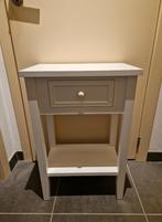 Nachtkastje (wit), Huis en Inrichting, Ophalen, 55 tot 70 cm, Zo goed als nieuw, 45 tot 65 cm