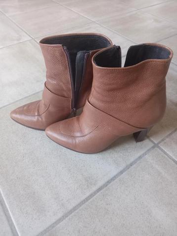 Korte laarsjes Zinda maat 36 beschikbaar voor biedingen