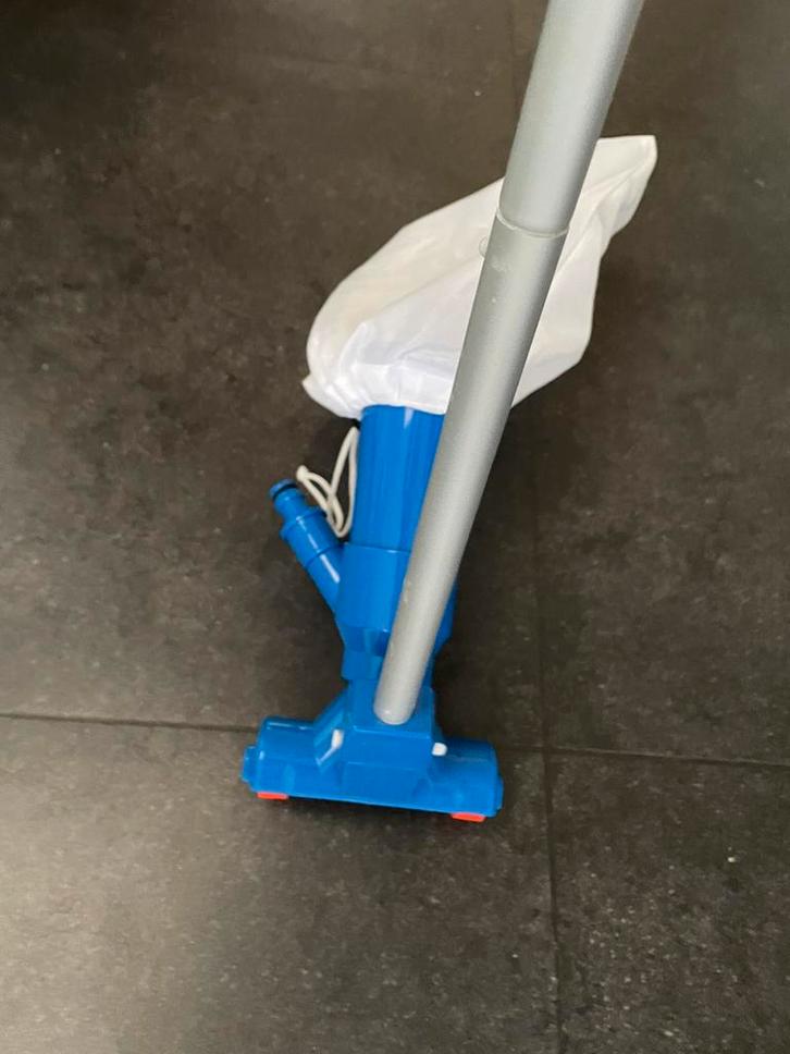 Zwembadstofzuiger, Tuin en Terras, Zwembad-toebehoren, Nieuw, Reinigingsmiddel, Ophalen of Verzenden