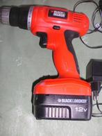 BLACK & DECKER MET OPLADER 12 VOLT, Ophalen of Verzenden, Boormachine