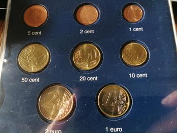 Euromunten in cd houder beschikbaar voor biedingen