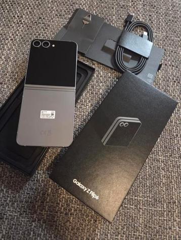 samsung z5flip  beschikbaar voor biedingen