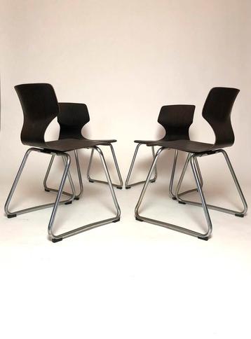 Set van 4 Pagwood/Pagholz stoelen beschikbaar voor biedingen