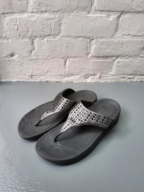 Zilveren fitflops met leuke glitterdetails, Kleding | Dames, Schoenen, Zo goed als nieuw, Ophalen of Verzenden