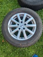 Wintervelgen en banden 215/60/16 Kia Sportage Hyundai 114.3, Auto-onderdelen, Ophalen, 215 mm, Velg(en), 16 inch