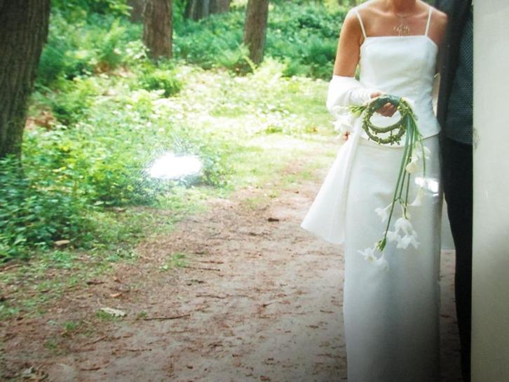 trouwjurk en schoenen: buitenkansje!! PRIJS NOG VERLAAGD, Kleding | Dames, Trouwkleding en Trouwaccessoires, Zo goed als nieuw