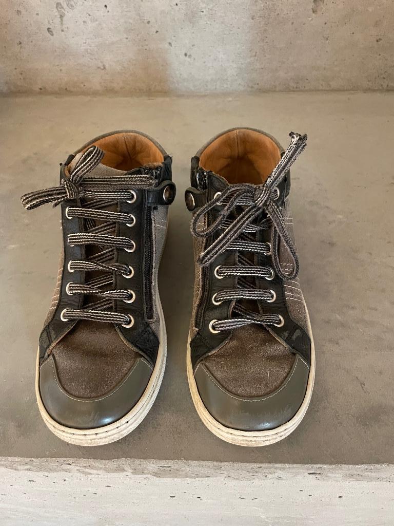 Jongensschoenen maat 32, Ophalen