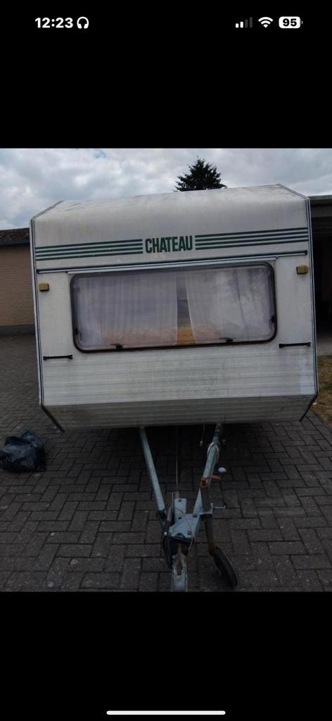 Chateau caravan (opknapper) MOET DRINGEND WEG, Caravans en Kamperen, Caravans, Particulier, tot en met 4, 750 - 1000 kg, Treinzit