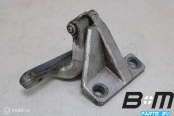 Deurscharnier linksvoor onder VW Beetle 1C 1C0831411A beschikbaar voor biedingen