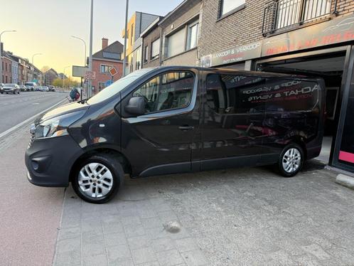 Opel Vivaro Double Cab 5PL Navigatie Cruise Airconditioningb, Auto's, Bestelwagens en Lichte vracht, Bedrijf, Te koop, ABS, Airbags