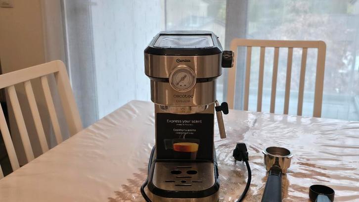 Machine à expresso, Electroménager, Cafetières, Utilisé, Café moulu, Machine à espresso, 1 tasse, Réservoir d'eau amovible, Tuyau à Vapeur