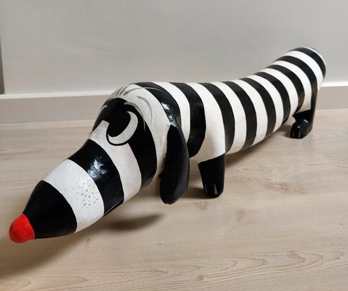 Niloc Pagen hotdog zwart wit hond, Antiquités & Art, Art | Objets design, Enlèvement