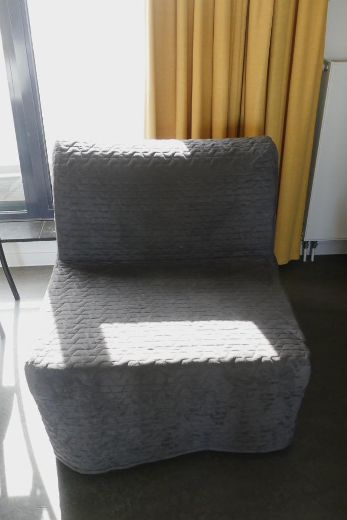 Eenpersoons zetelbed, Huis en Inrichting, Slaapkamer | Slaapbanken, Zo goed als nieuw, 90 cm, 200 cm, Eenpersoons, Grijs, Ophalen