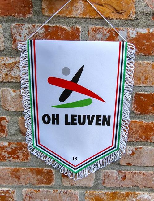 OH Leuven prachtige vintage voetbal vaandel, Verzamelen, Sportartikelen en Voetbal, Spel, Ophalen of Verzenden