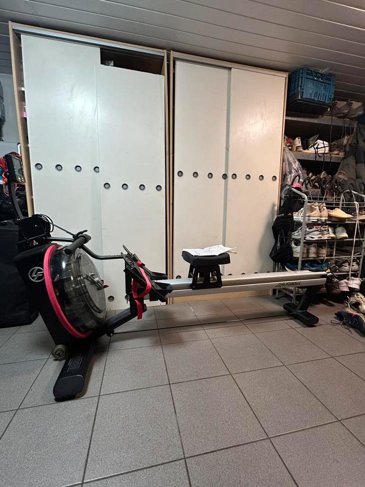 LifeFitness waterrower in uitstekende conditie, Sport en Fitness, Fitnessapparatuur, Zo goed als nieuw, Roeitrainer, Armen, Benen