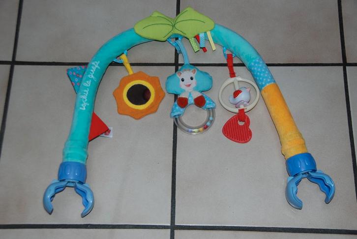 Noël Bébé Arche d'activités Sophie la Girafe comme NEUVE!, Enfants & Bébés, Jouets | Jouets de bébé, Comme neuf, Baby Gym, Enlèvement ou Envoi