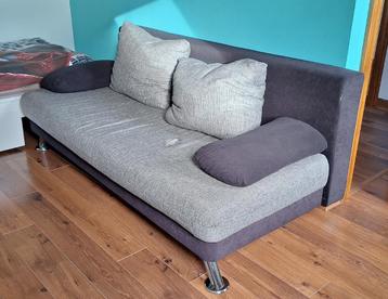 Slaapbank (dubbel bed) beschikbaar voor biedingen