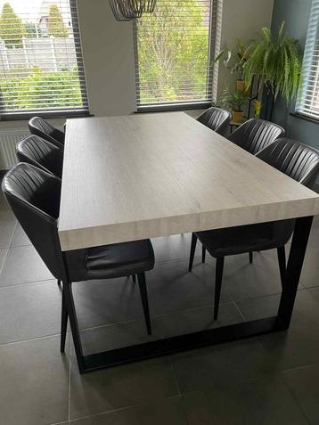 6 eetkamerstoelen voor 60 euro!!  beschikbaar voor biedingen