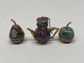 8 miniaturen van Cloisonné beschikbaar voor biedingen