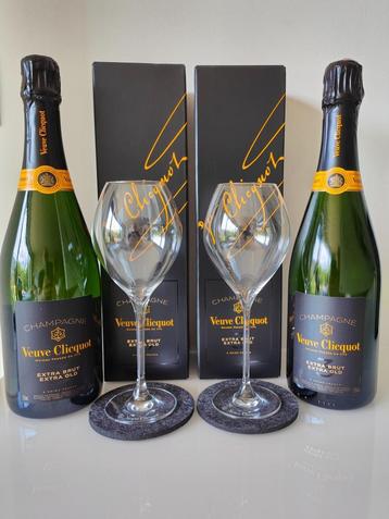 2x Verre VC 2x Champagne Veuve Clicquot Extra-Brut Extra vie, Neuf, Enlèvement ou Envoi, Pleine, Champagne