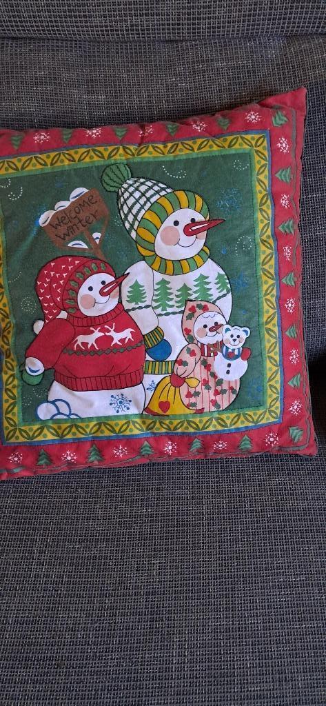 Overtrekken sierkussen overtrek :1 kerst,1 bloemig, Huis en Inrichting, Woonaccessoires | Kussens, Gebruikt, Rood, Vierkant, Ophalen