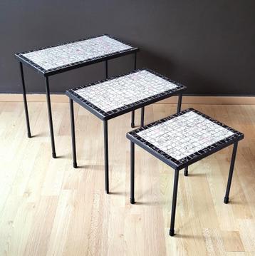 ️️✔️ Vintage bijzettafels met mozaïek 70s' beschikbaar voor biedingen