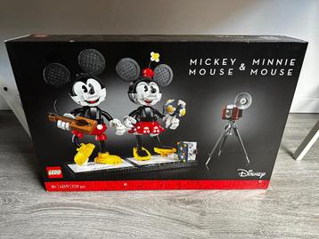 Lego 43179 - Mickey Mouse & Minnie Mouse