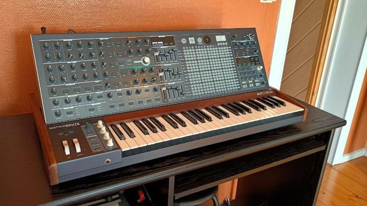 Arturia Matrixbrute, Muziek en Instrumenten, Synthesizers, Zo goed als nieuw, 49 toetsen, Overige merken, Ophalen