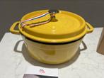 NIEUWE Staub la Cocotte 24 cm Citron in de doos., Huis en Inrichting, Keuken | Potten en Pannen, Gietijzer, Nieuw, Ophalen of Verzenden