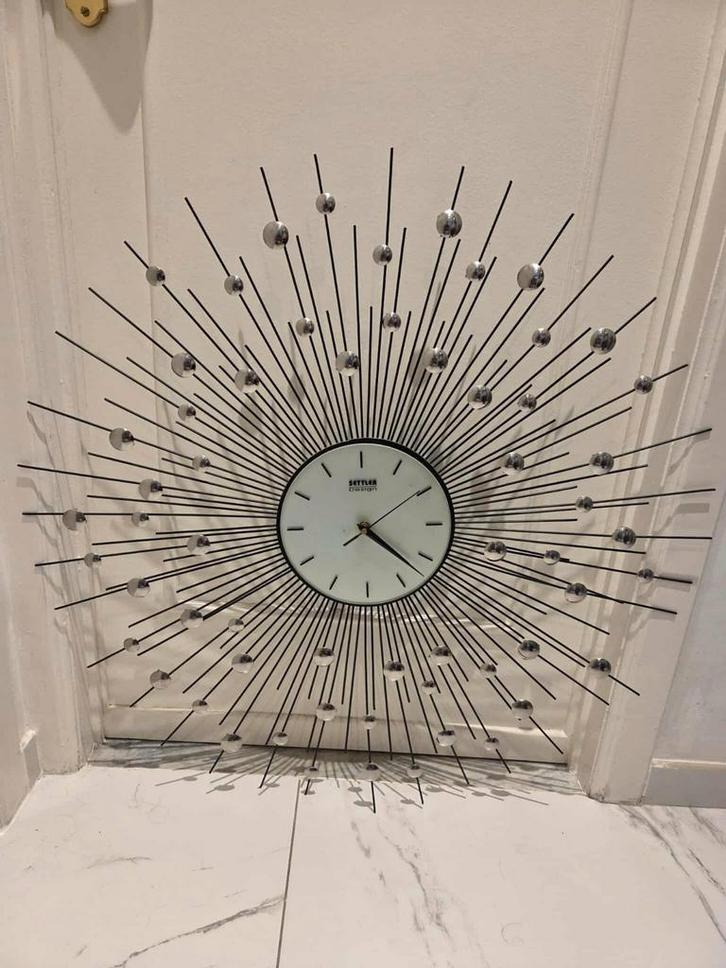 À vendre : Horloge murale design — design emblématique en fo, Maison & Meubles, Accessoires pour la Maison | Horloges, Horloge murale